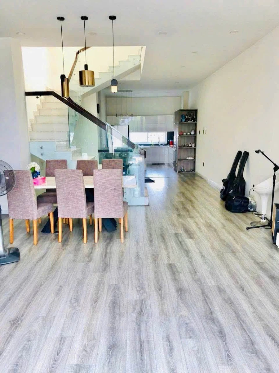 Bán nhà 3 tầng mặt tiền 247m2 Biên Hoà 15 tỷ - Ảnh thu nhỏ 4