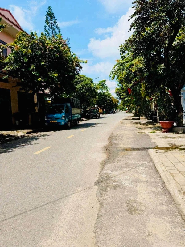 Bán nhà mặt tiền đường Bắc Sơn 5x25m, phường Cẩm Thành, Quảng Ngãi giá 3,68 tỷ