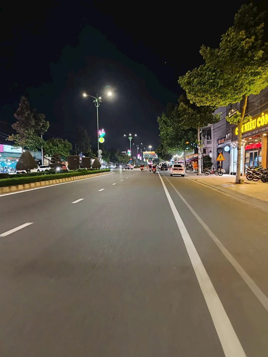 Nhà lầu mặt tiền kinh doanh Hùng Vương Phan Thiết 100m² - Ảnh 1