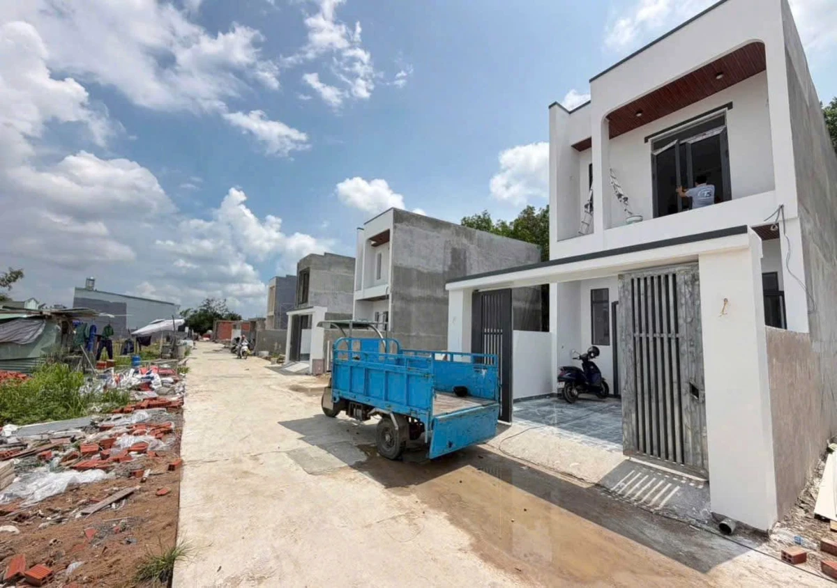 Bán nhà lầu 4.5x16m giá 1 tỷ 690 gần Hương Lộ 15, bến phà Bạch Đằng - Ảnh thu nhỏ 5