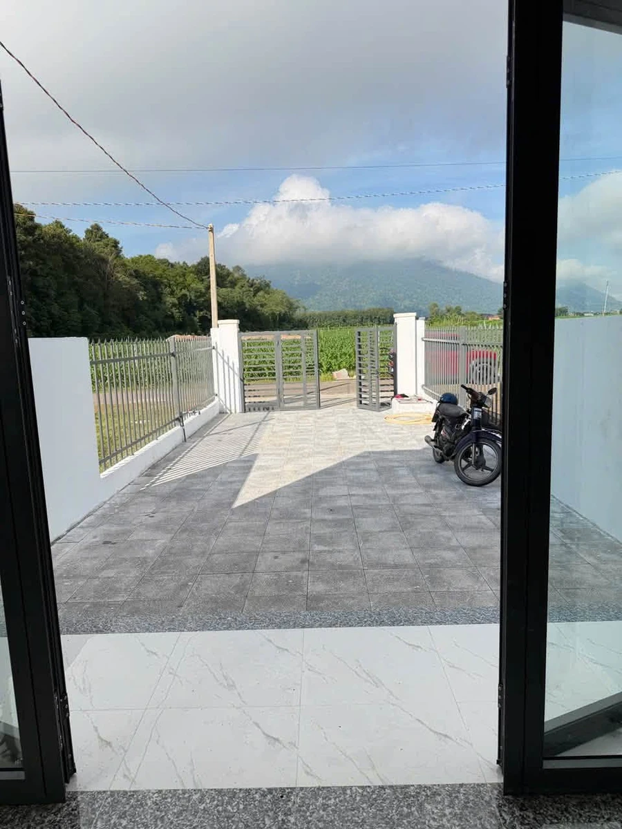 Bán nhà mới 100% 5x32m mặt tiền đường nhựa tại Suối Đá, Dương Minh Châu, Tây Ninh giá 899 triệu - Ảnh thu nhỏ 3