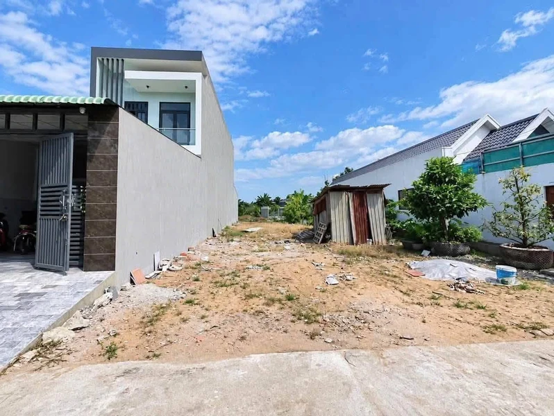 Bán lô đất 6x32m hẻm 239 Nguyễn Văn Rành, Phường 7, TP Tân An, Long An giá 1,4 tỷ