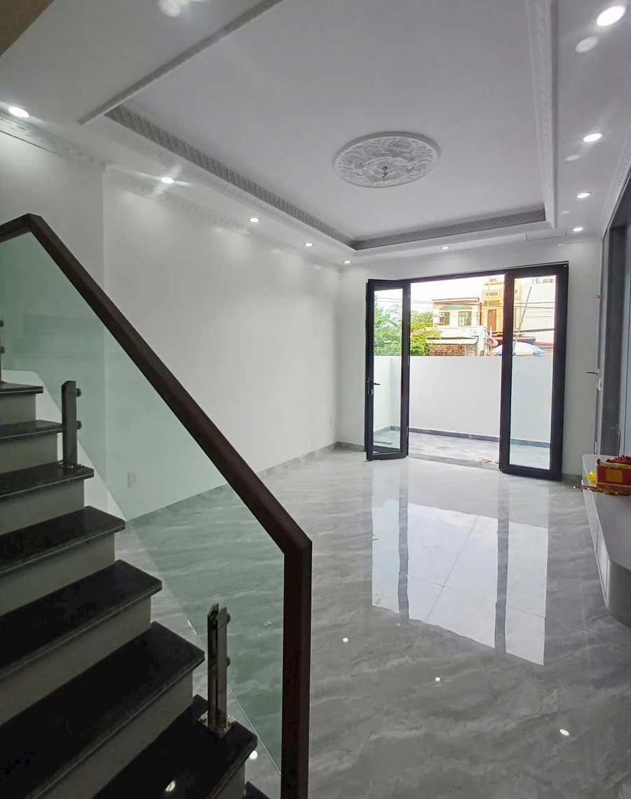 Bán nhà 3 tầng 40m² có sân cổng Đông Hải - Ảnh thu nhỏ 2