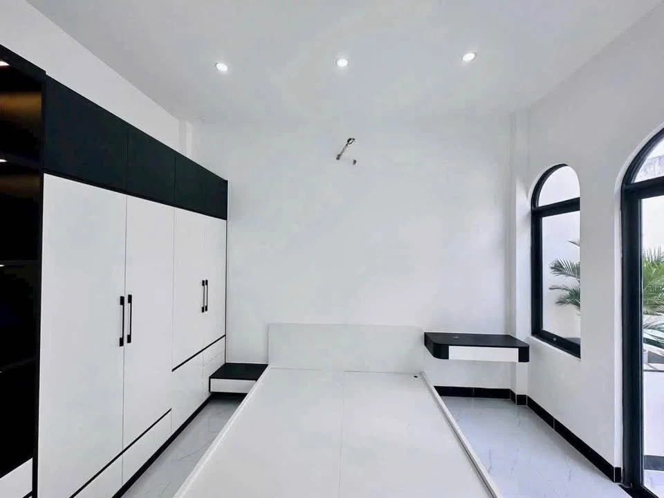 Bán nhà 3 tầng 47m² Hoàng Văn Thụ Quy Nhơn, 3 tỷ 680 triệu - Ảnh thu nhỏ 3