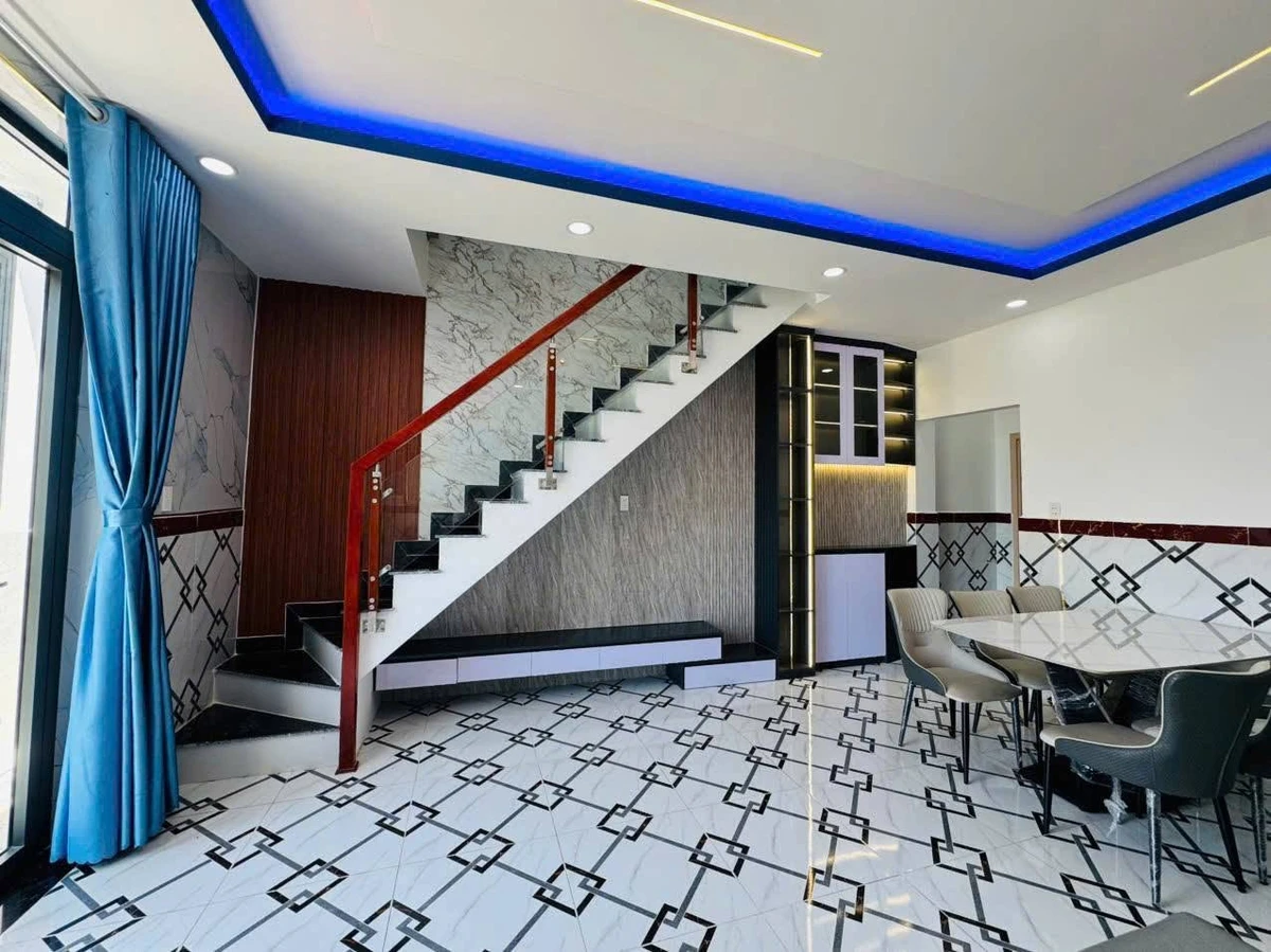 Bán nhà 1 trệt 1 lầu 3PN gần KCN Hoàng Gia, 100m², 2.1 tỷ - Ảnh thu nhỏ 5