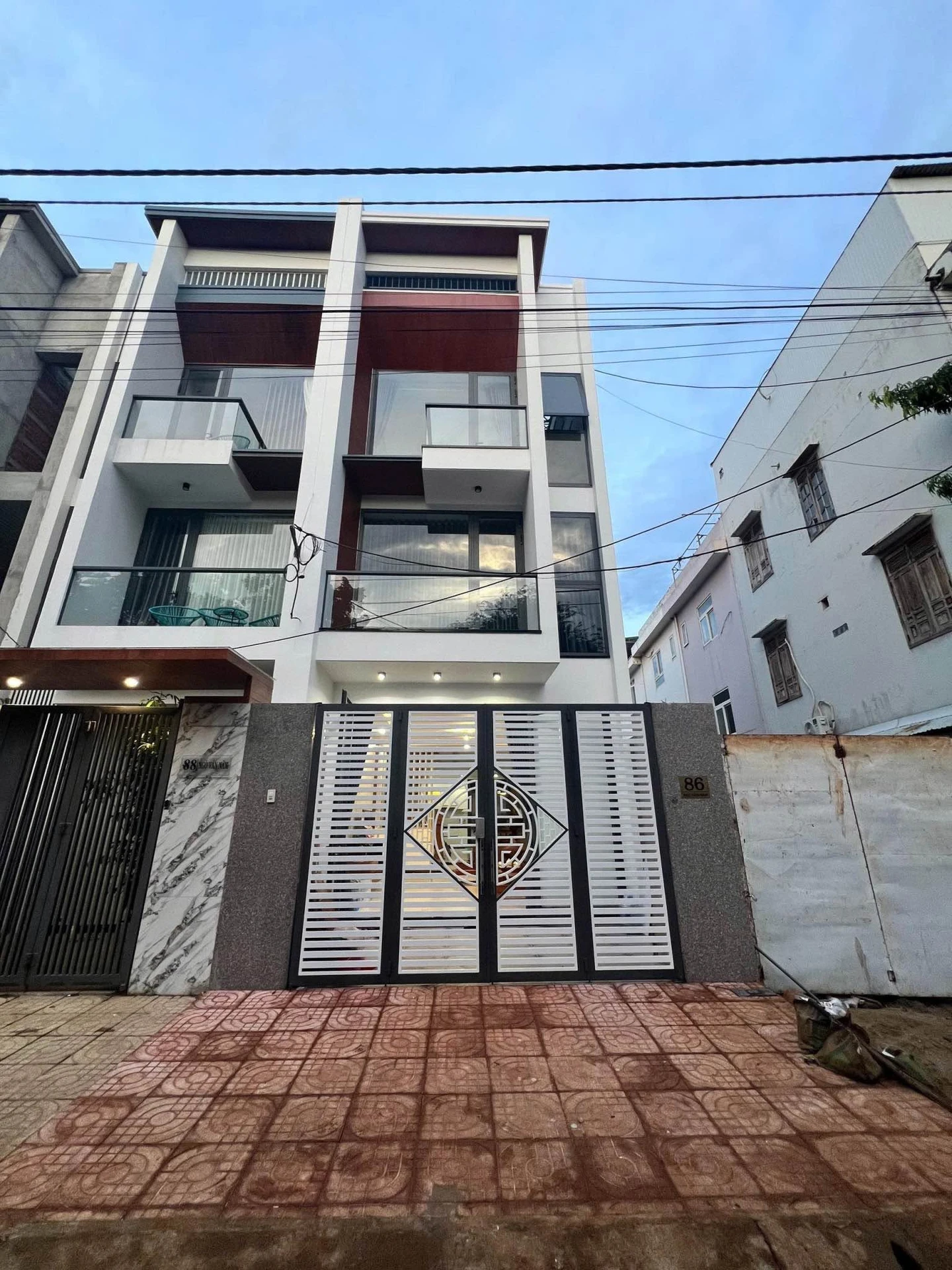 Bán nhà 1 trệt 2 lầu 98.5m² Hiệp Phúc 8.2 tỷ - Ảnh 1