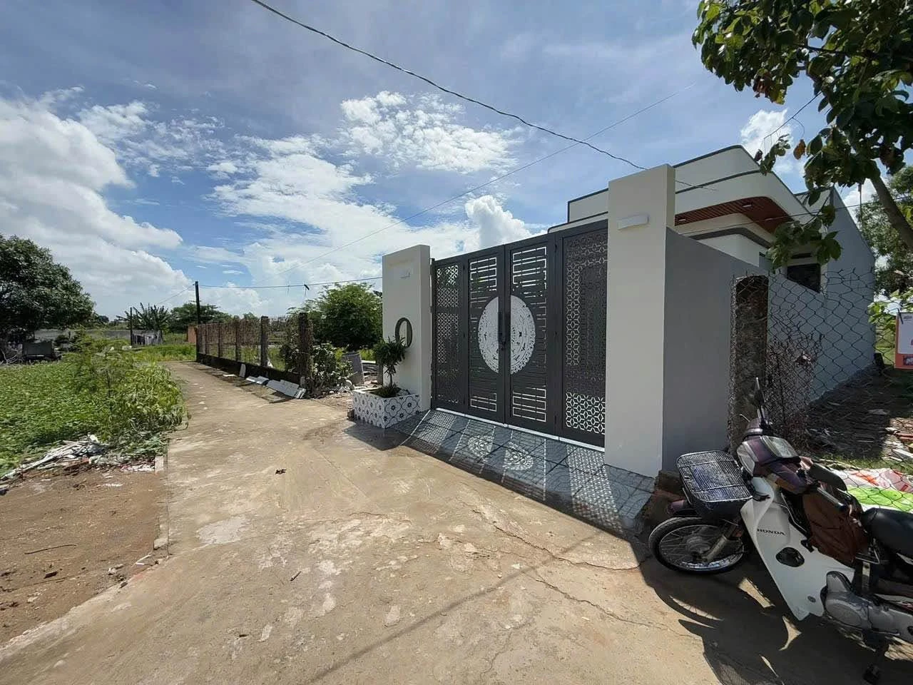 Bán nhà cấp 4 150m² Mỹ Lộc, Tây Ninh, 2 PN giá 2,3 tỷ - Ảnh 1