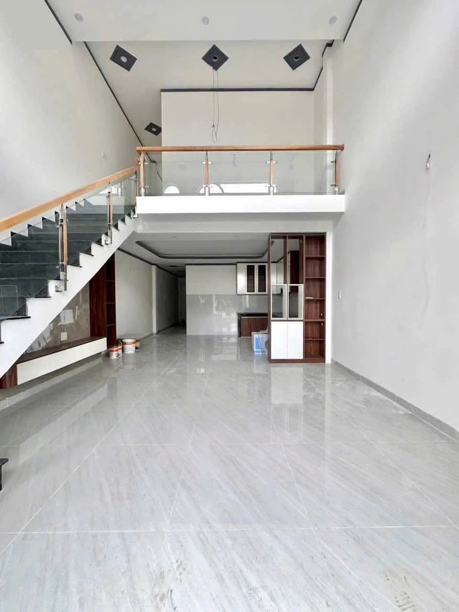 Bán nhà gác lửng 3PN Long Chiến 72m² giá 1,63 tỷ - Ảnh thu nhỏ 2