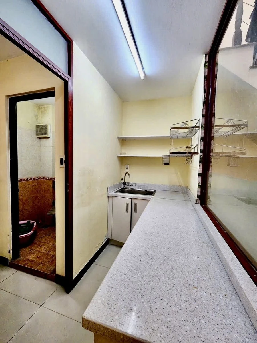 Bán nhà hẻm Thành Thái, Quận 10, 43m², 4 tầng 5PN, nhỉnh 6 tỷ - Ảnh thu nhỏ 4