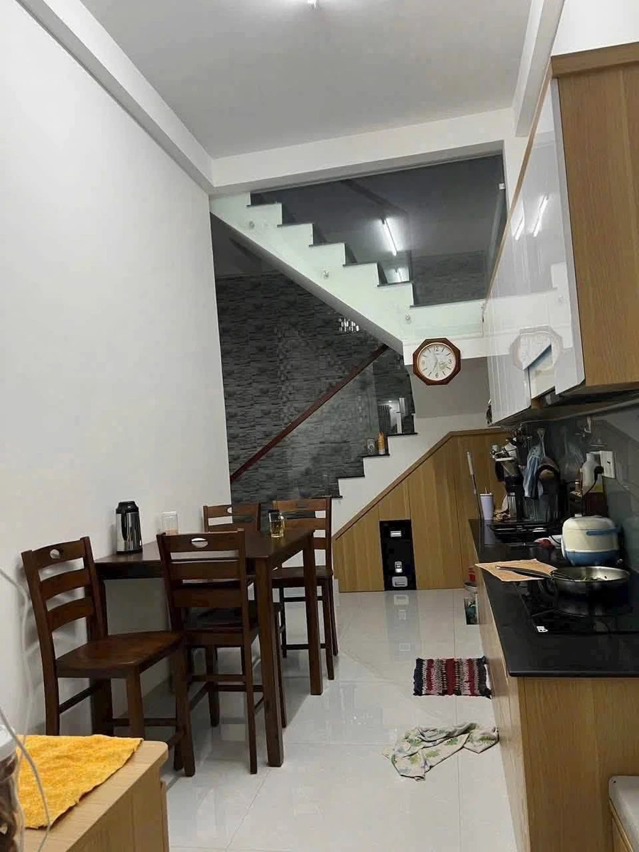 Bán nhà gác lửng 96m² Thủ Dầu Một, 3PN, 3 tỷ 990 triệu - Ảnh thu nhỏ 2