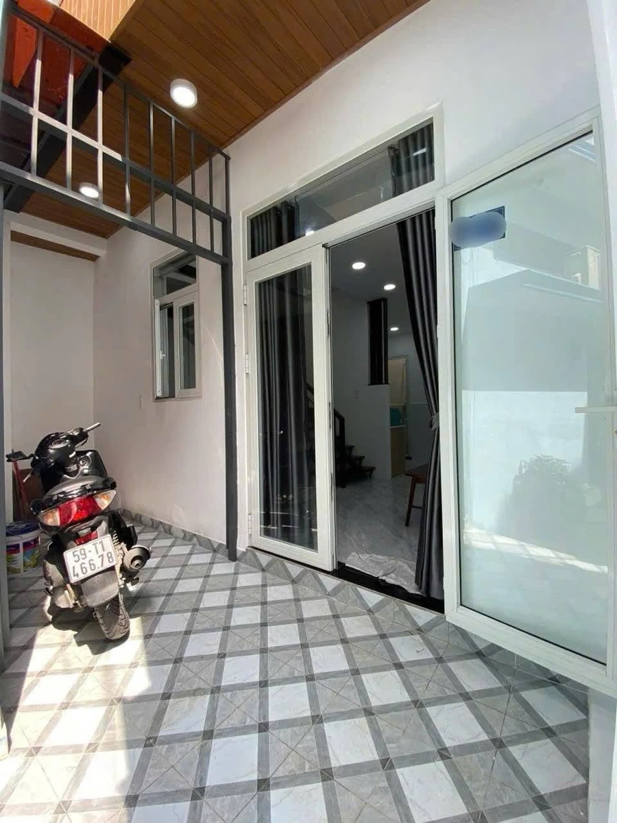 Bán nhà 3 tầng 3PN 38m² Sư Vạn Hạnh Q10 - Ảnh 1