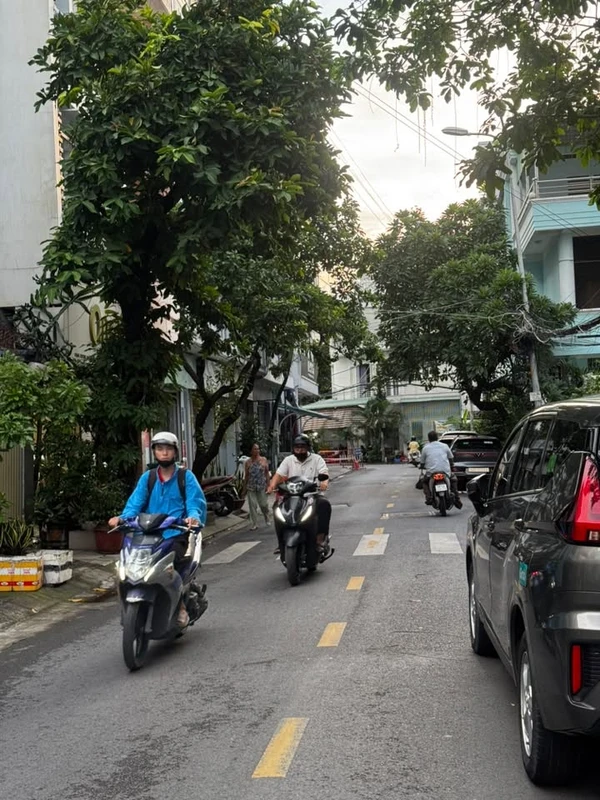 Bán nhà hẻm 6m Tân Phú, 67.6m², 3 phòng ngủ, 5.5 tỷ 9ty68