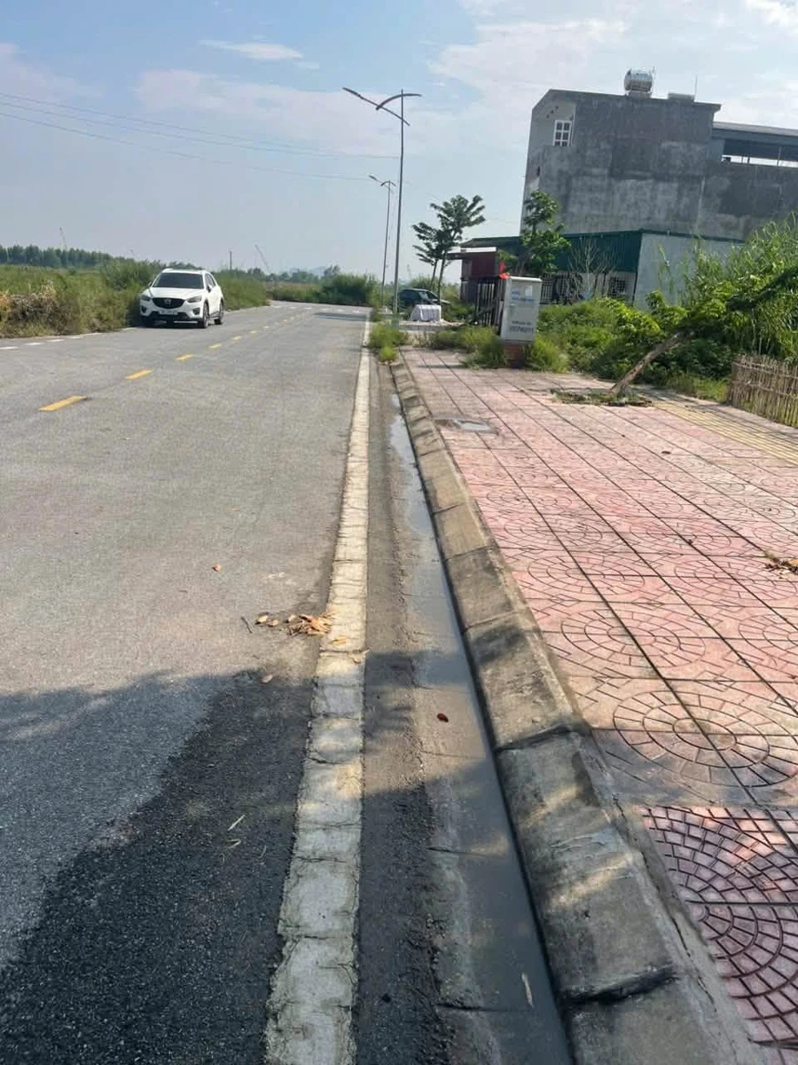 Bán lô đất tái định cư Lạc Thanh 100m² giá 1,9 tỷ - Ảnh 1