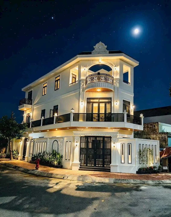Bán villa góc 2 mặt tiền 134m2, 1 trệt 2 lầu, 4PN, giá 5,5 tỷ tại Cần Giuộc