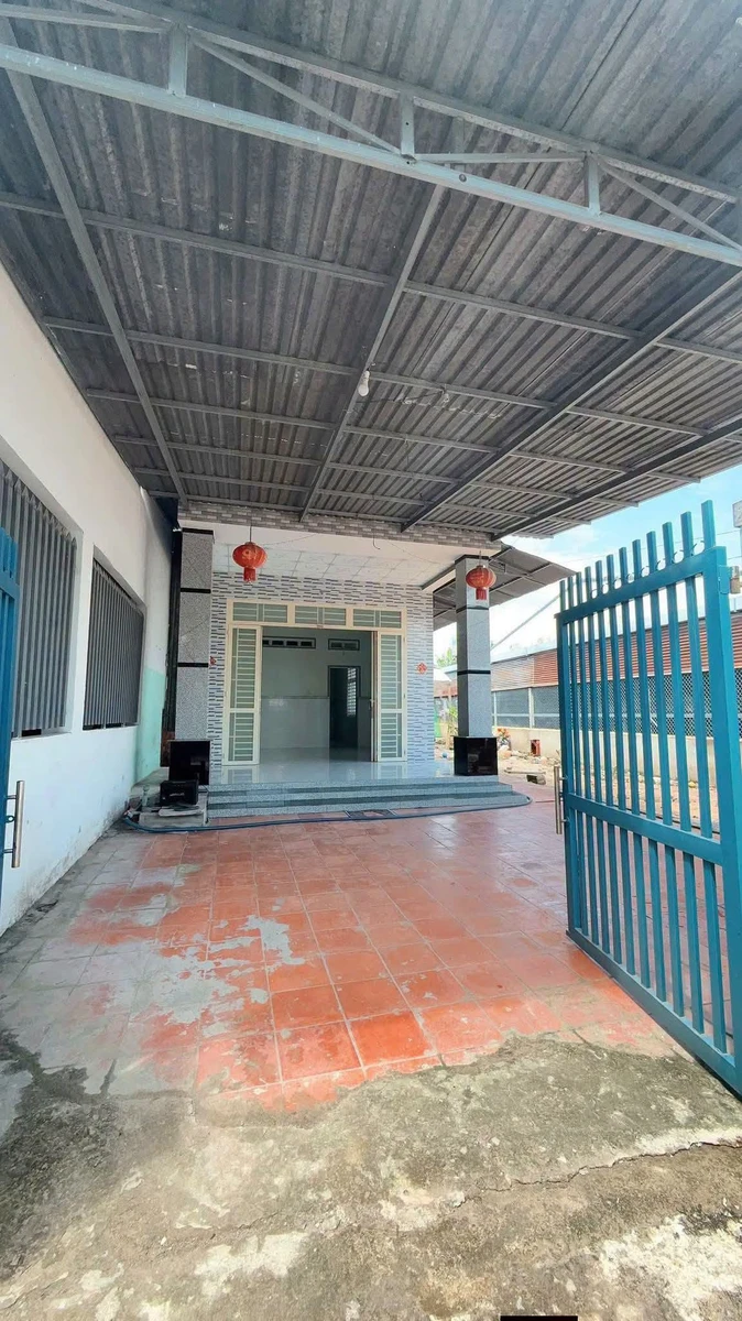 Bán nhà 2 phòng ngủ 100m² Ninh Thạnh, Tây Ninh - Ảnh 1