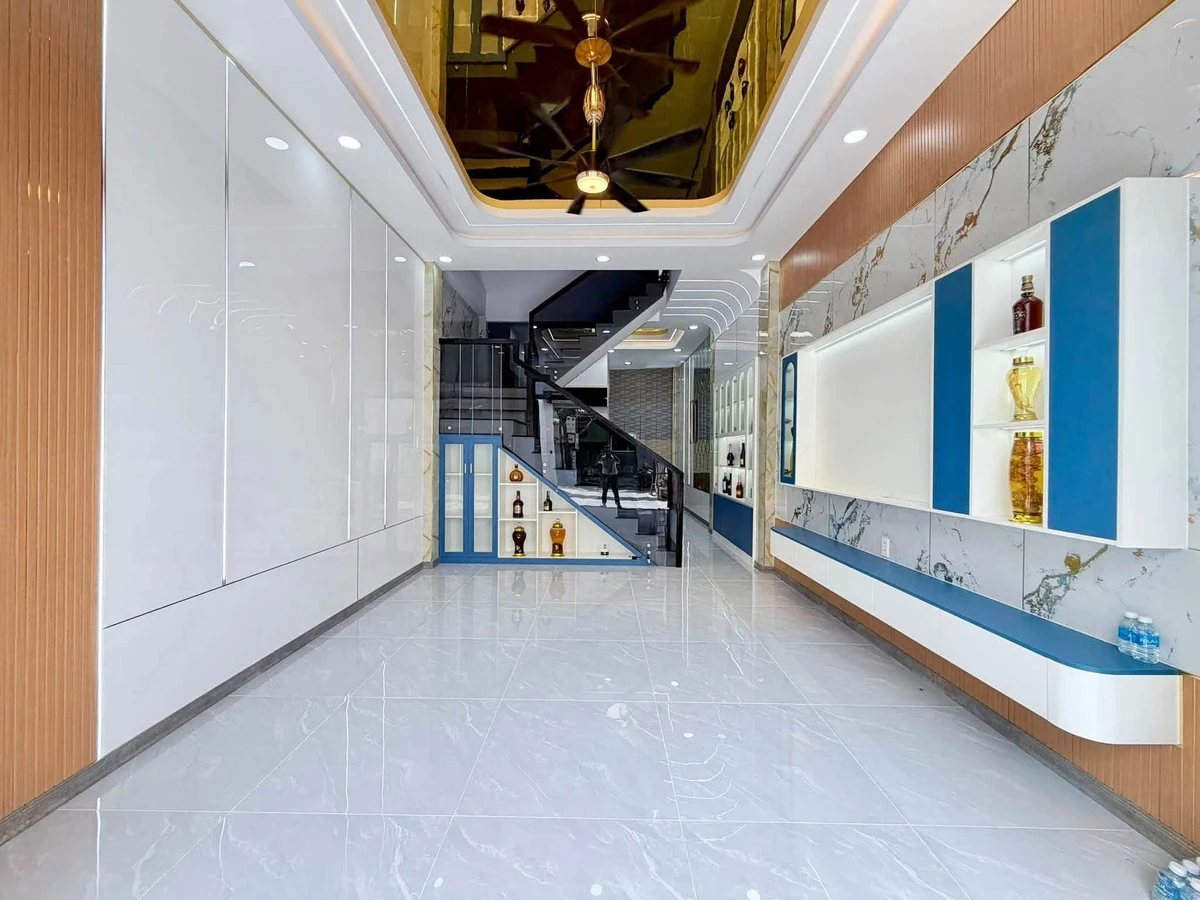 Bán nhà 4 phòng ngủ Dĩ An 70,6m² giá 5 tỷ 650 triệu - Ảnh thu nhỏ 2