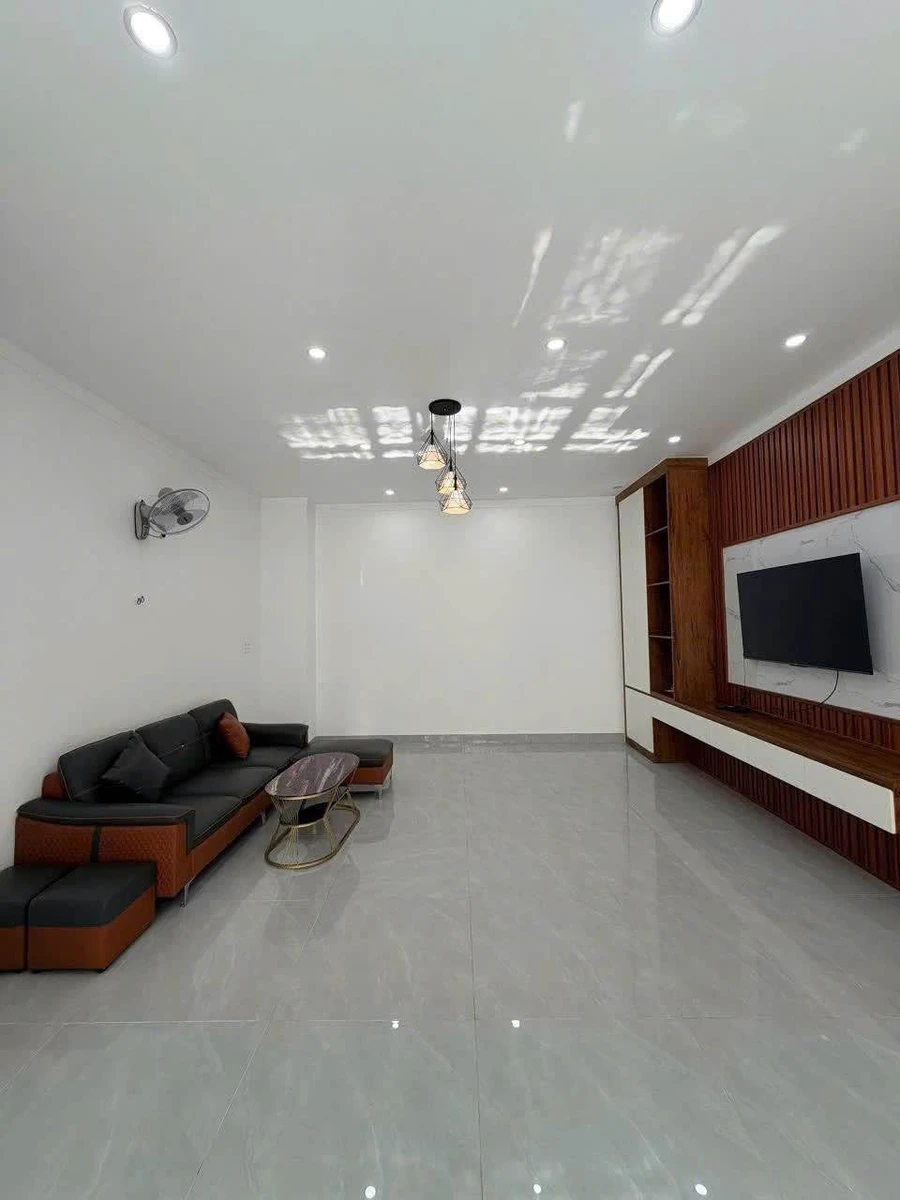 Bán nhà 3 tầng 170m² Bình Thạnh 2,65 tỷ - Ảnh 1