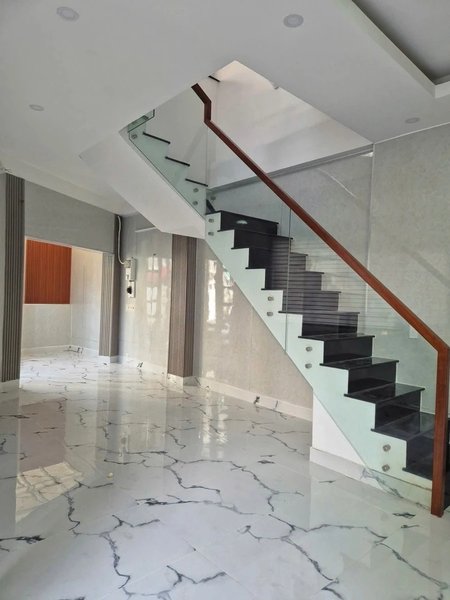 Bán nhà góc 2 mặt tiền hẻm ô tô 52,5m² 1 trệt 2 lầu, Nguyễn Văn Luông, Quận 6, giá 7,3 tỷ - Ảnh thu nhỏ 2