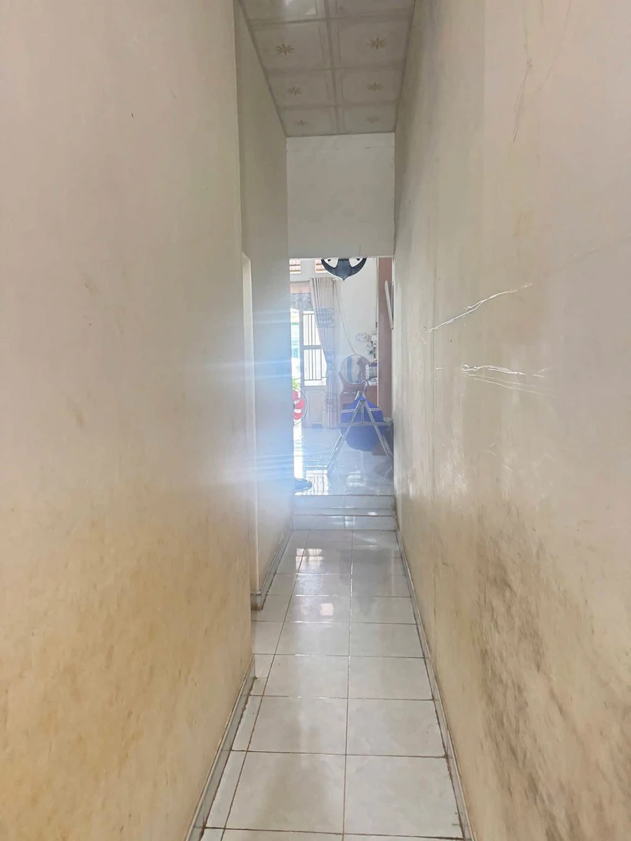 Bán nhà mặt tiền Nguyễn Thị Minh Khai 120m² - 1 tỷ 300 triệu - Ảnh 1