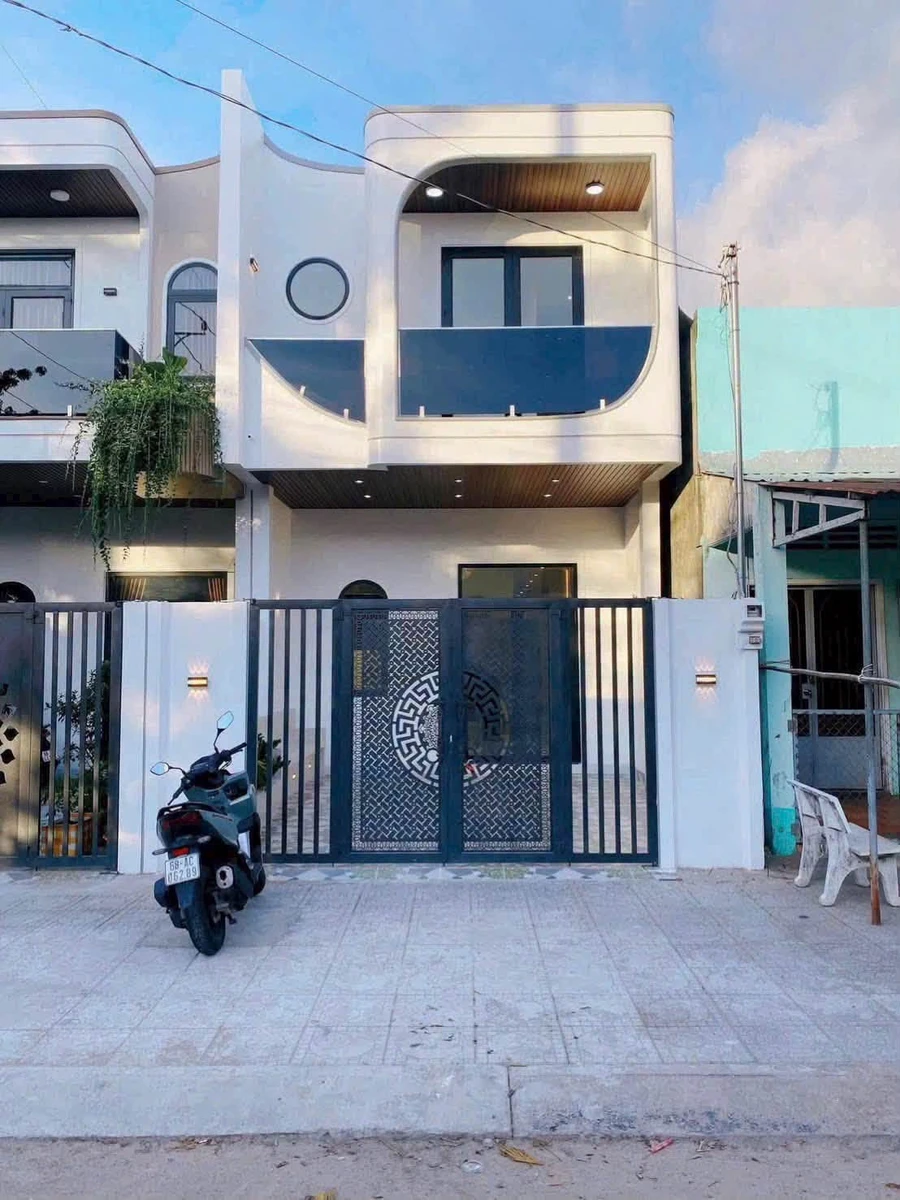 Bán nhà lầu 100m2 đường Đồng Khởi, Quận 1 giá 2 tỷ - Ảnh thu nhỏ 2