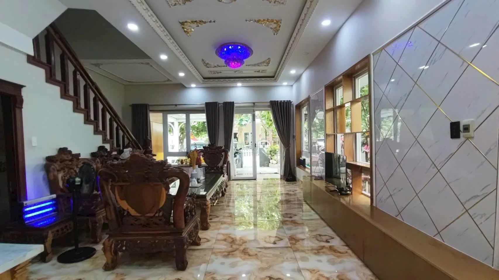 Bán nhà 3 tầng Melosa Khang Điền 8x18m, 4PN, 16.5 tỷ - Ảnh 1
