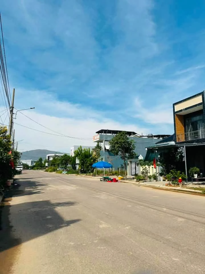 Bán đất mặt tiền Đào Tấn 80m2, gần Chợ Dinh, nhỉnh 2 tỷ - Ảnh 1