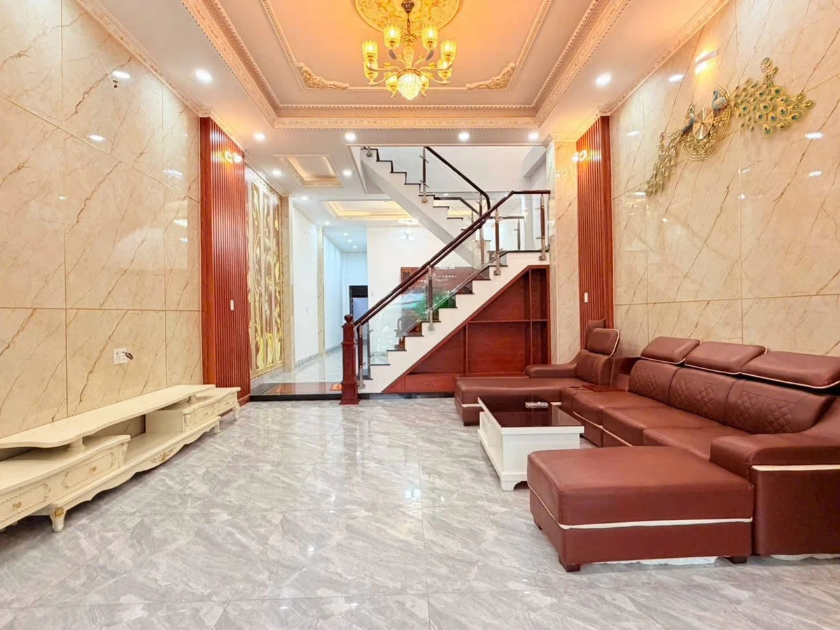 Bán nhà 3 phòng ngủ Tân Uyên Bình Dương 100m2 4,1 tỷ - Ảnh thu nhỏ 2