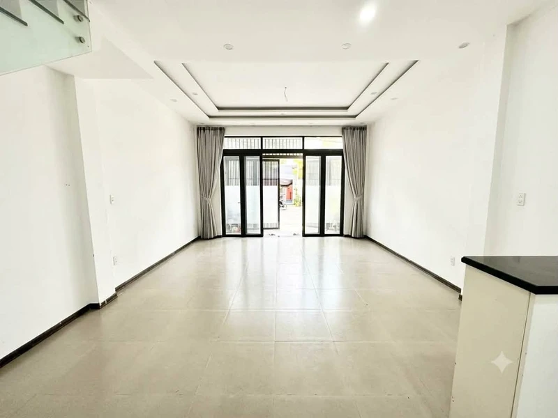 Bán nhà 4 tầng 70m2 đường 7m Trần Cao Vân 6,5 tỷ