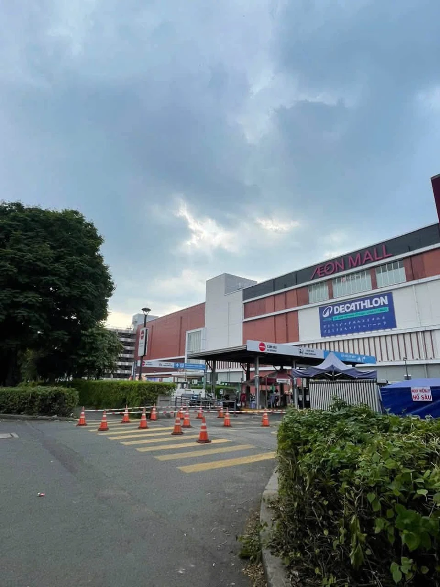 Bán nhà hẻm 132m² 4 tầng gần Aeon Tân Phú, 16 tỷ - Ảnh 1