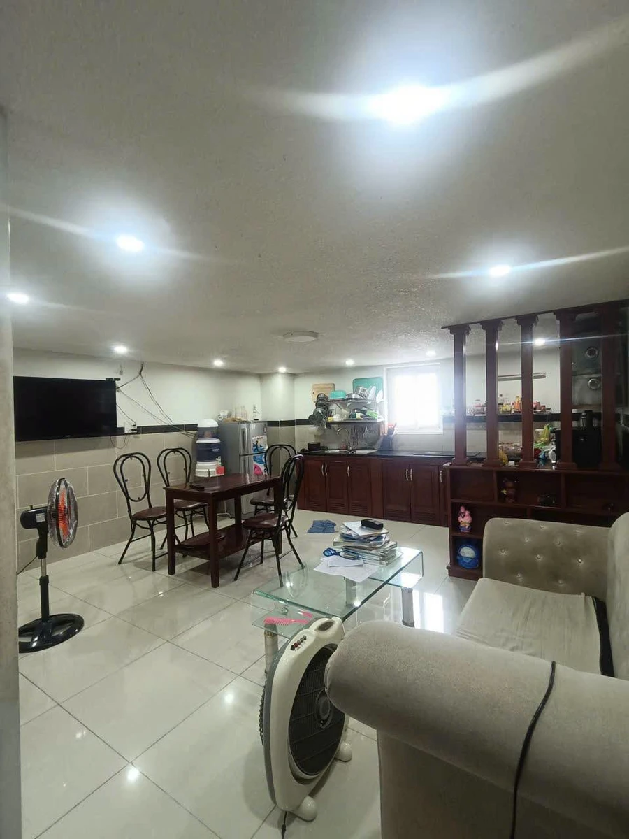 Bán nhà lầu 5x12 (62m2) 2PN, sổ riêng thổ cư, gần nhà thờ Thánh Tâm, Phường Tân Hòa, Đồng Nai - Ảnh thu nhỏ 3