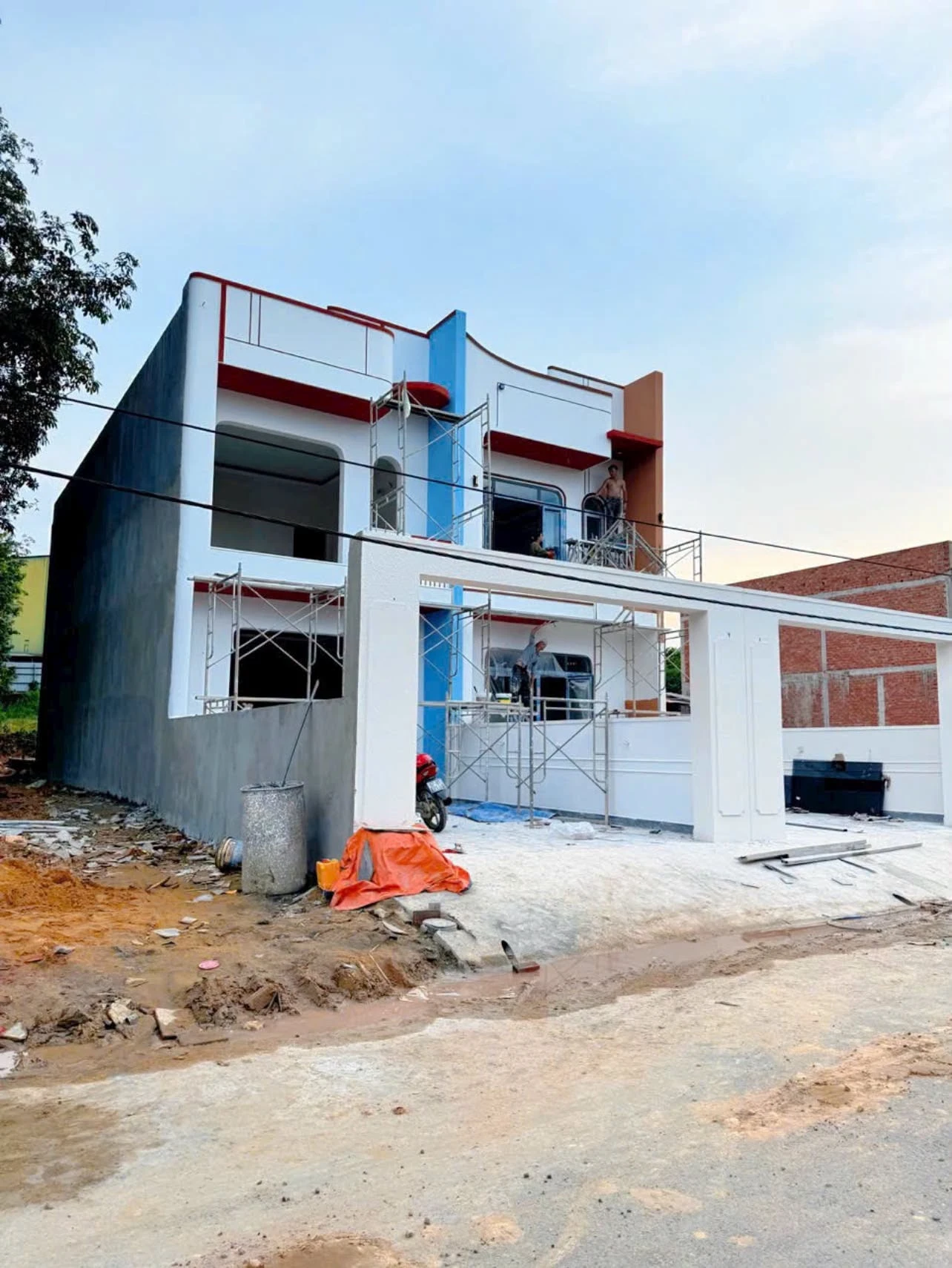 Bán cặp nhà lầu 150m² mặt tiền Bến Cát Bình Dương 2,58 tỷ - Ảnh 1