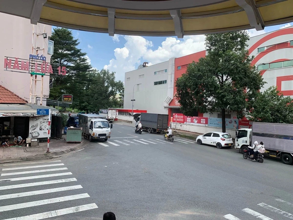 Bán nhà mặt tiền kinh doanh lô góc 260m2, 7 tầng, giá 42 tỷ, Phường Đông Hòa - Ảnh thu nhỏ 3