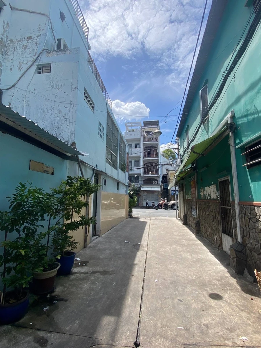 Bán nhà hẻm đường Tuệ Tĩnh, Quận 11, 37m², 4 tầng, 5PN, giá 9 tỷ - Ảnh 1