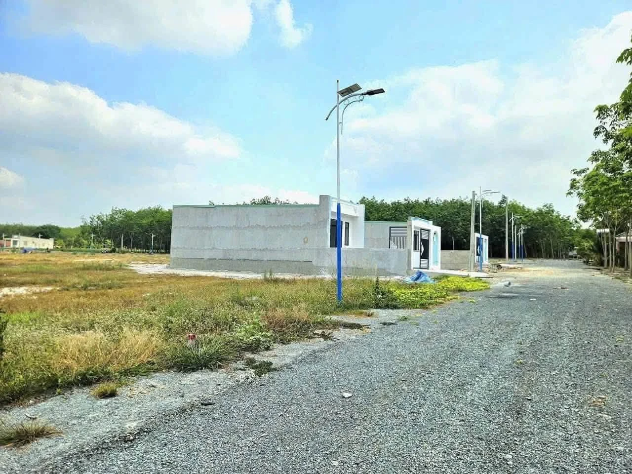 Bán đất dài 60m × 5m (300m²) đường Minh Hưng gần KCN - Ảnh 1
