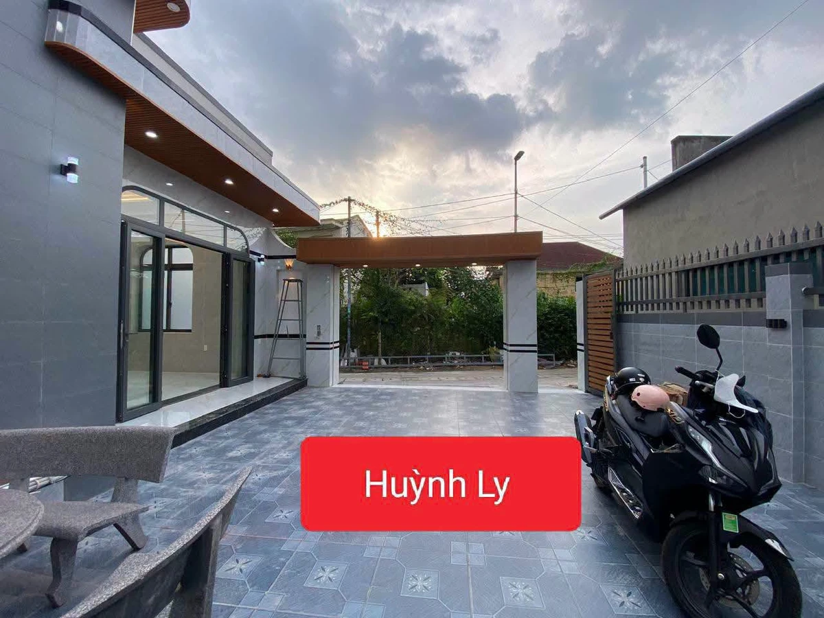Bán nhà cấp 4 góc 2 mặt tiền 140m2, 3 phòng ngủ, trung tâm Long Điền, giá 2,25 tỷ - Ảnh thu nhỏ 2