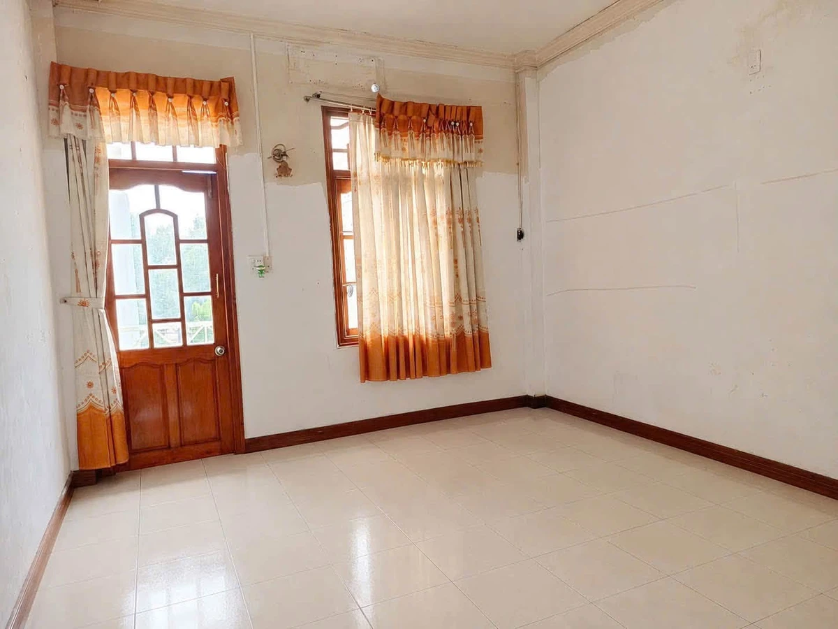 Bán nhà 1 trệt 2 lầu mặt tiền Phan Thiết 100m2, 13 tỷ - Ảnh thu nhỏ 4
