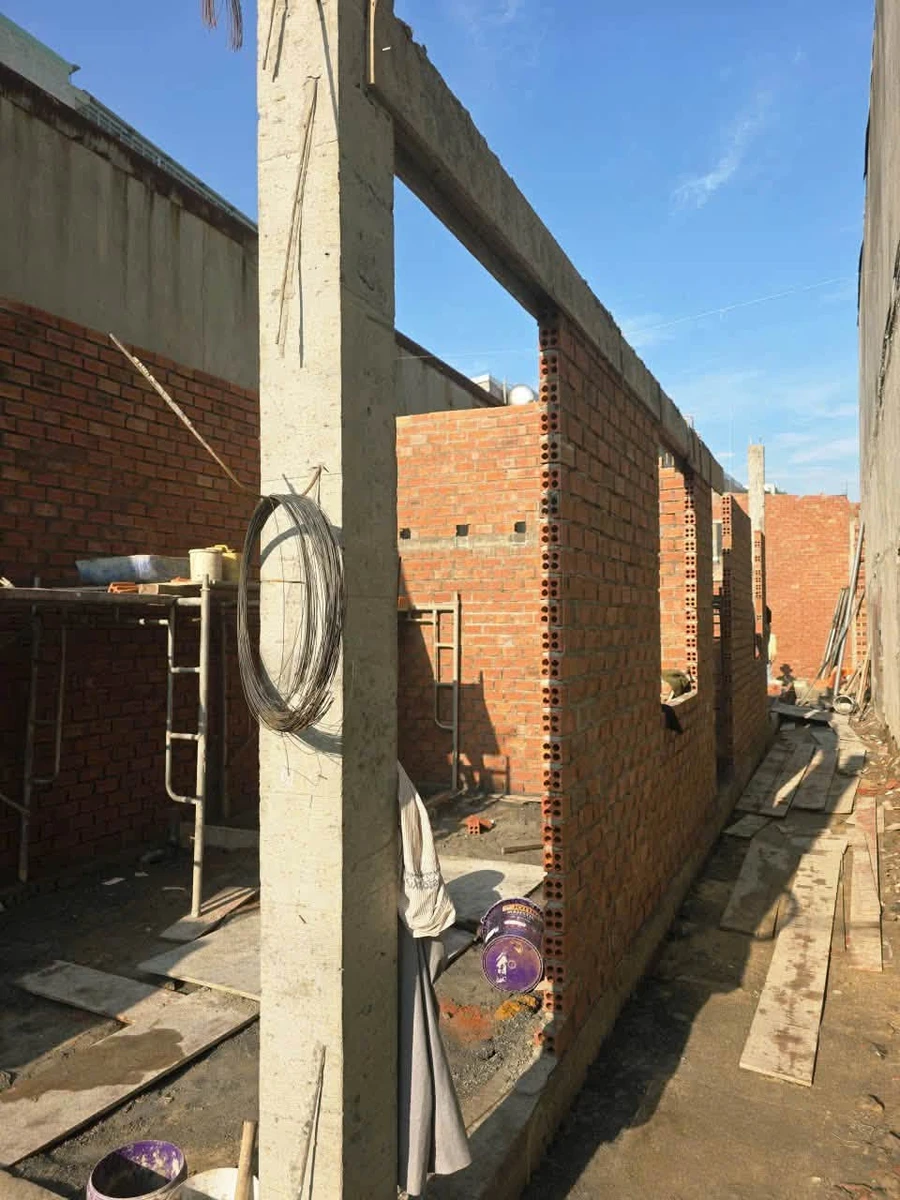 Bán nhà mặt tiền 150m² 4 căn hộ mini Thuận An 5,9 tỷ - Ảnh 1