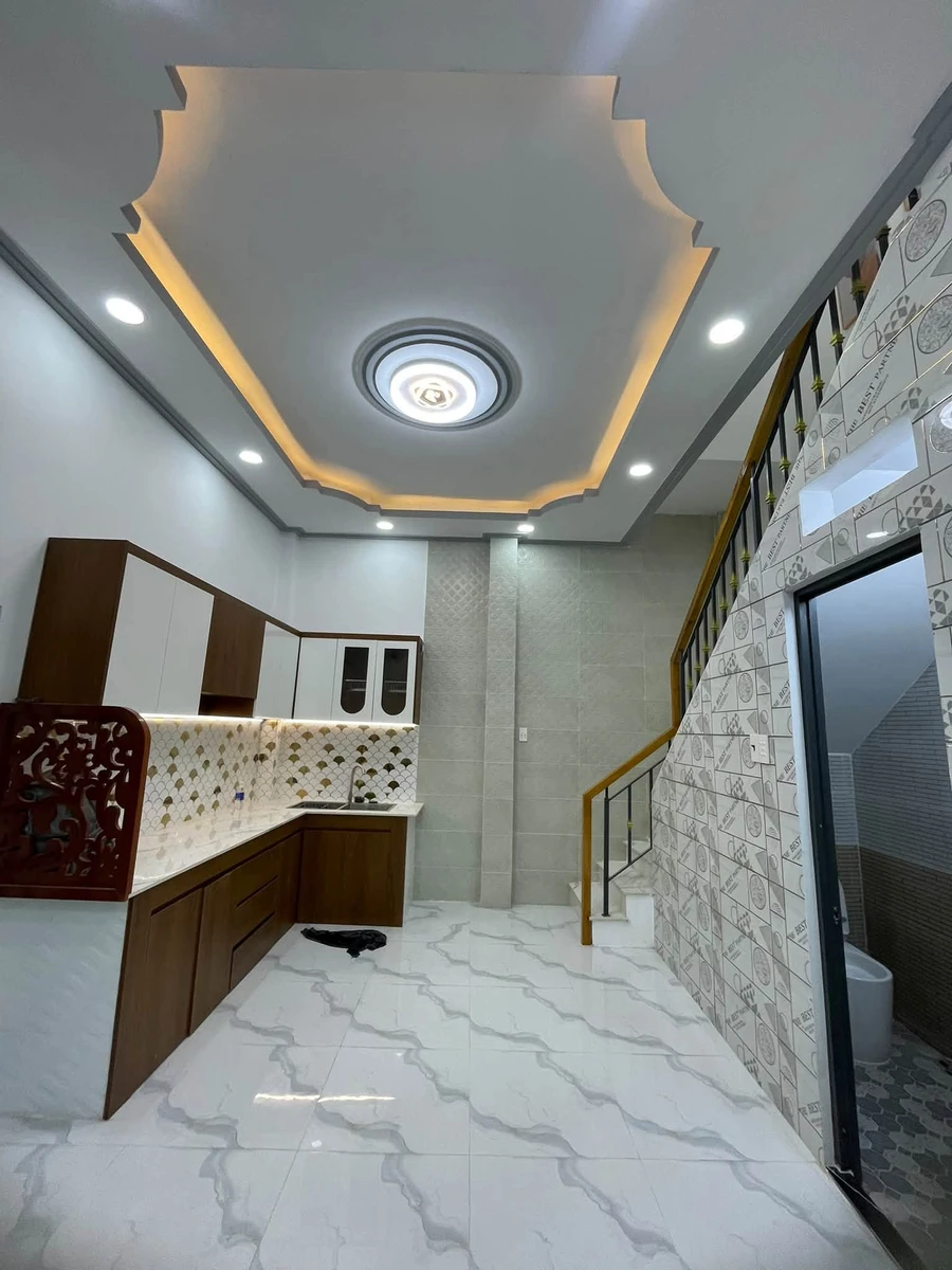 Bán nhà 2 tầng 2PN 4,6x10m sổ hồng riêng đối diện bến xe Miền Tây, Bình Tân giá 3,8 tỷ - Ảnh thu nhỏ 2