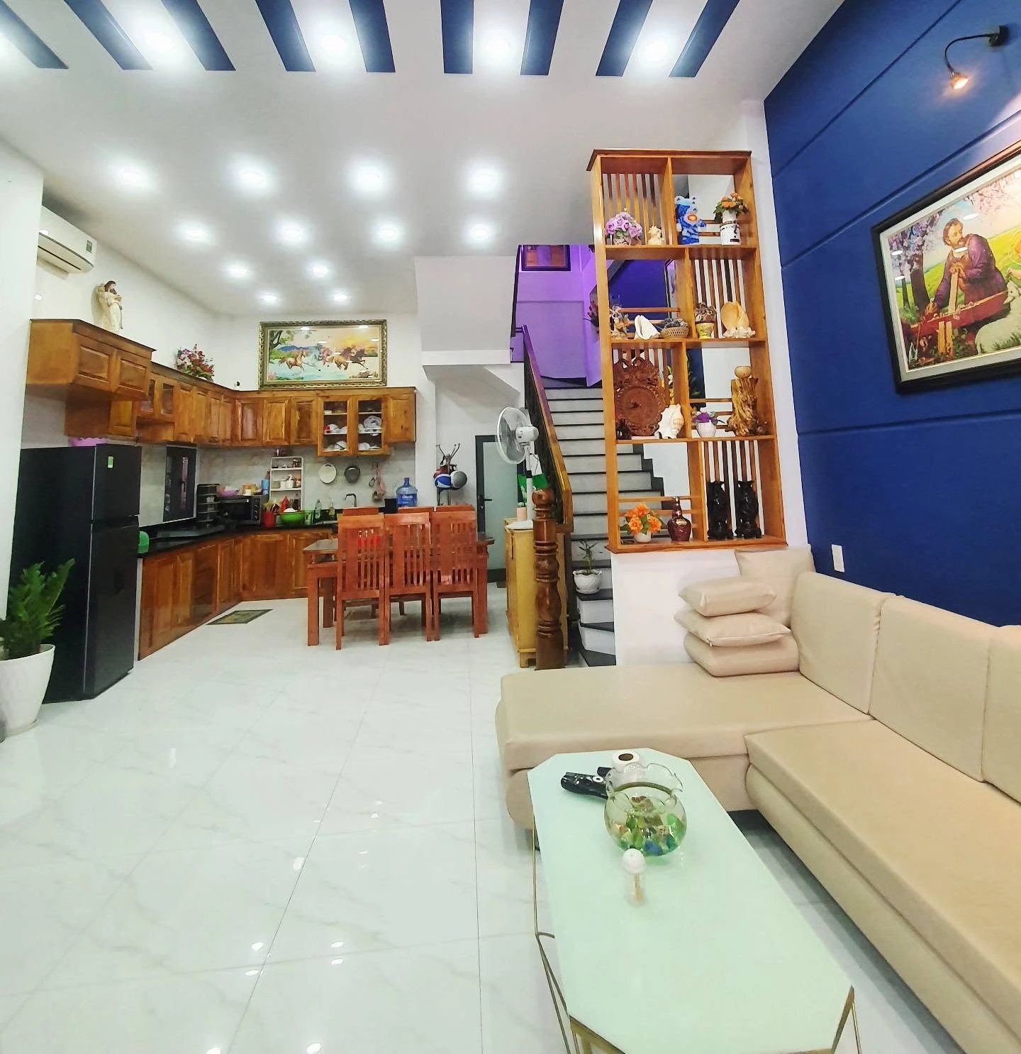 Bán nhà 3 tầng kiên cố 119m², 4PN 3WC Nha Trang, 3.8 tỷ - Ảnh 1