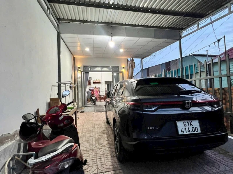 Bán nhà cấp 4 + dãy trọ 6 phòng 280m² Bình Dương