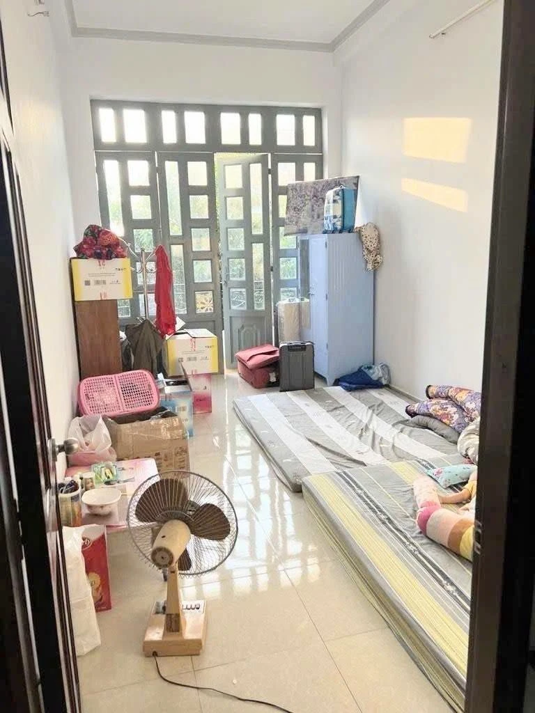 Bán nhà 2 tầng 2PN Quận 4, 80m², 4 tỷ - Ảnh thu nhỏ 3