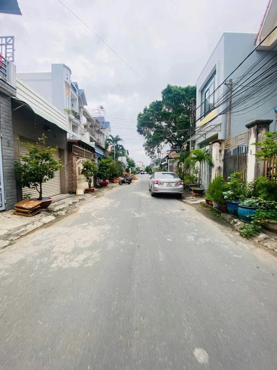 Bán nhà sân oto 100m2 Tân Phong Bình Tân 4 tỷ 800 - Ảnh thu nhỏ 2
