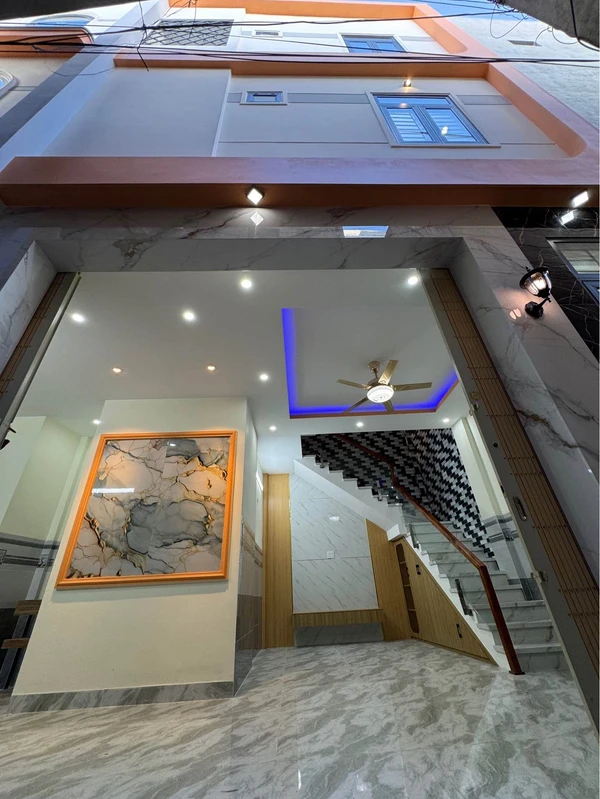 Bán nhà 3 mê 3PN 40m2 Nguyễn Huệ Quy Nhơn 2.699 tỷ