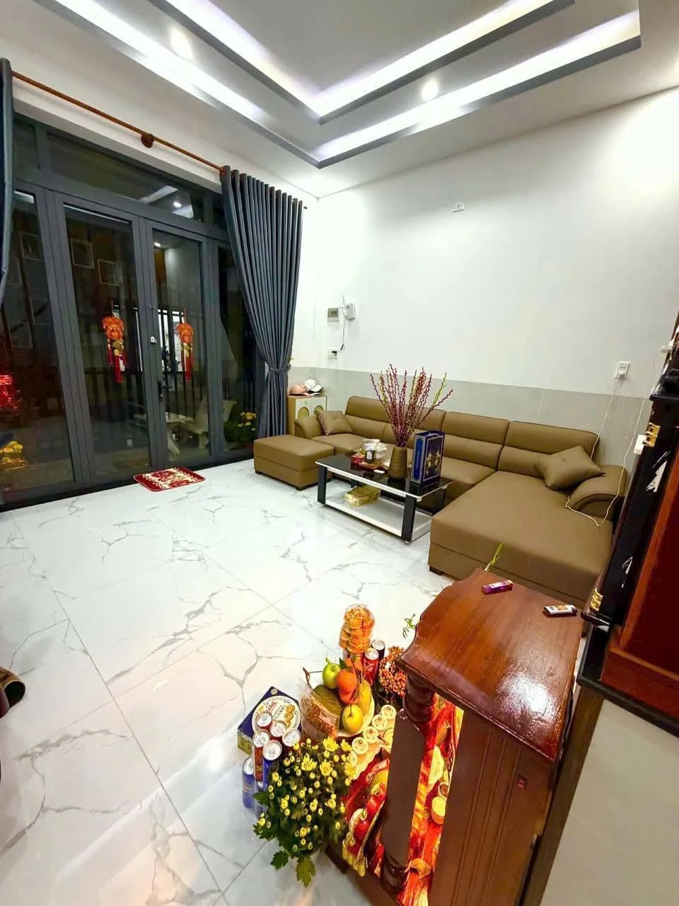Bán nhà tân cổ điển 3PN 2WC 69,75m² Phường Bạc Liêu Bình Tân - Ảnh 1