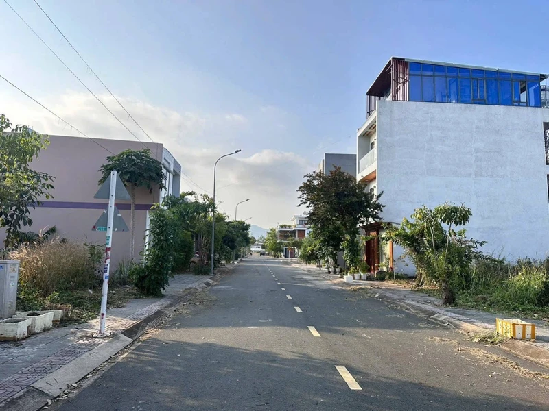 Bán lô đất 78m² mặt tiền D3 Thị trấn Bà Rịa