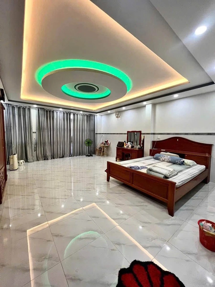 Bán nhà mặt tiền 6x22 5 tầng chợ Tân Hương, Quận 11 - Ảnh thu nhỏ 3