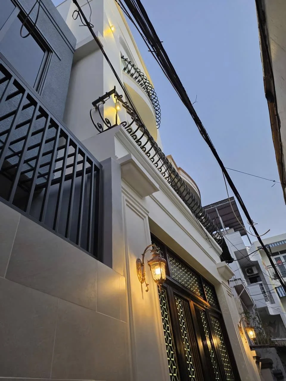 Nhà 3 tầng 3PN full nội thất TP Nha Trang 4,8 tỷ - Ảnh 1