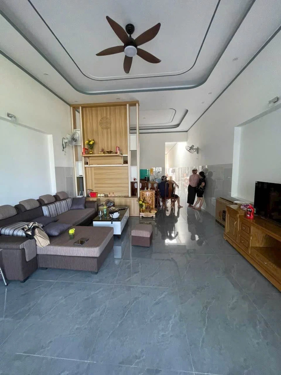 Nhà phố bán Buôn Ma Thuột 5m×37m 3 tỷ 150 Tân An - Ảnh 1