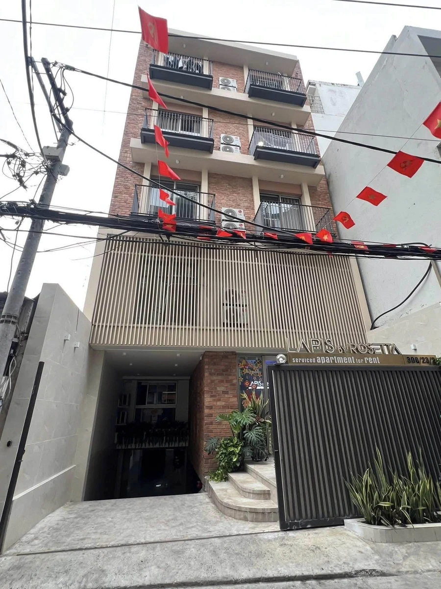 Bán tòa nhà căn hộ dịch vụ 291m² Quận 7, doanh thu 380 triệu/tháng - Ảnh 1
