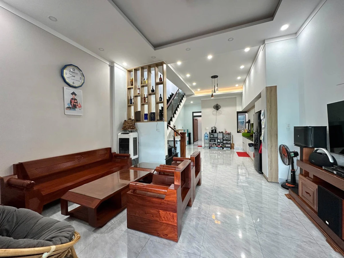 Nhà 2 tầng 100m² 3PN 2WC gần CoopMart giá 3.2 tỷ - Ảnh thu nhỏ 3